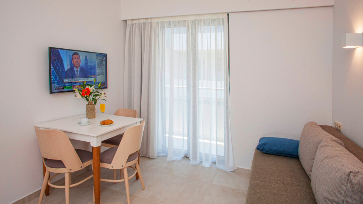 Minos ApartHotel - NR